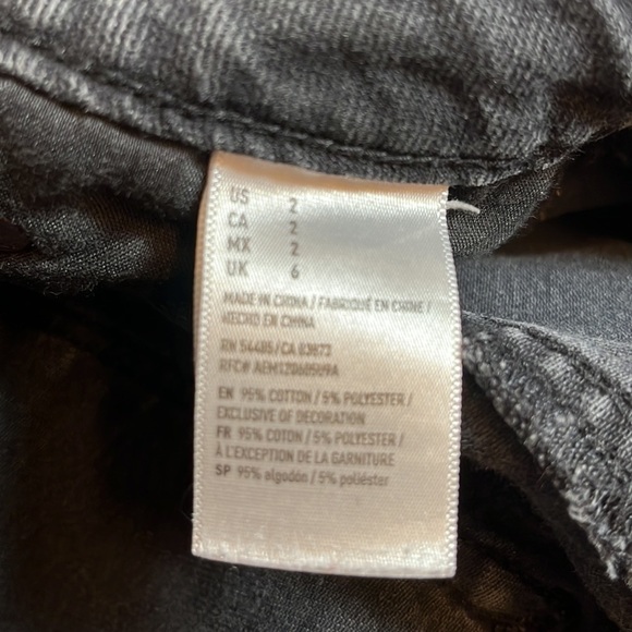 AMERICAN Eagle Outfitters Black Frayed Hem Mini Jean Skirt - Picture 14 of 16